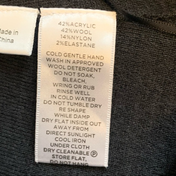 SPORTSCRAFT stretch winter skirt. - Picture 2 of 6